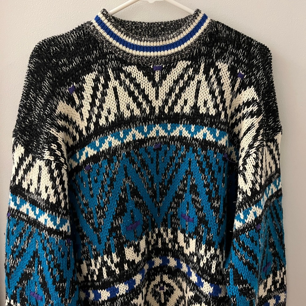 Vintage funky pattern sweater size L